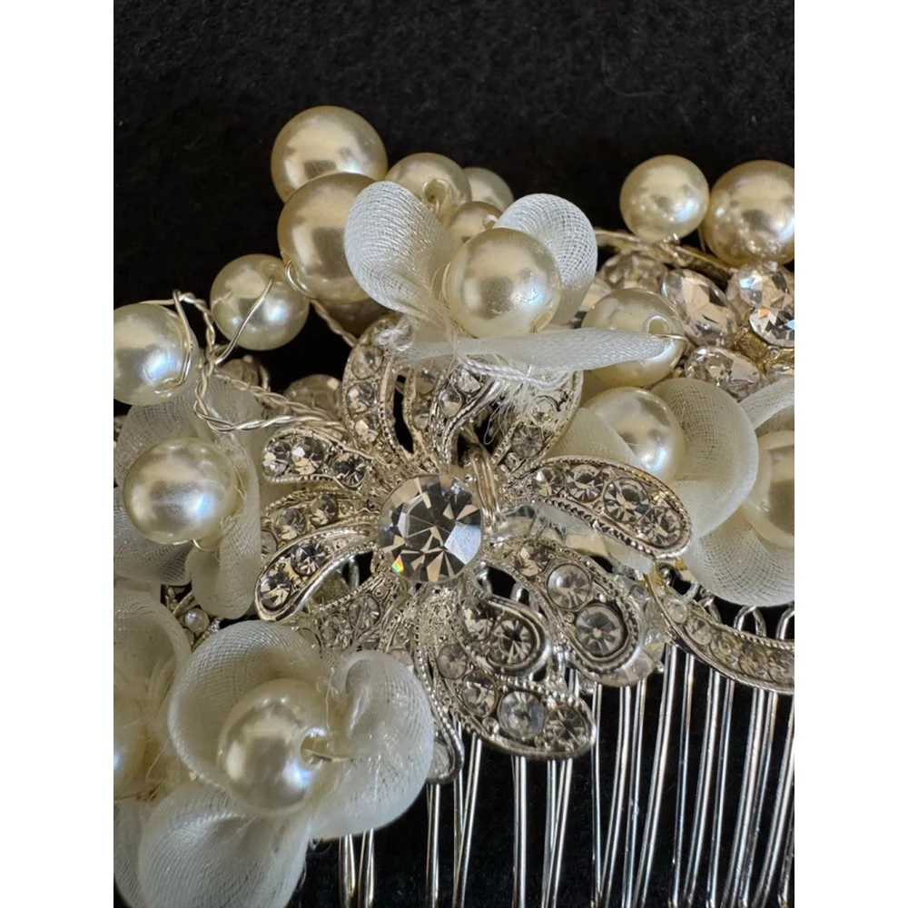 Women's Ever Faith Ivory Pearl & Crystal floral Silver Tone Hair Comb One Size